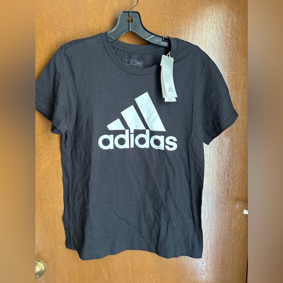 NWT Women’s Adidas Loungewear Essentials Logo Tee - Picture 2 of 4